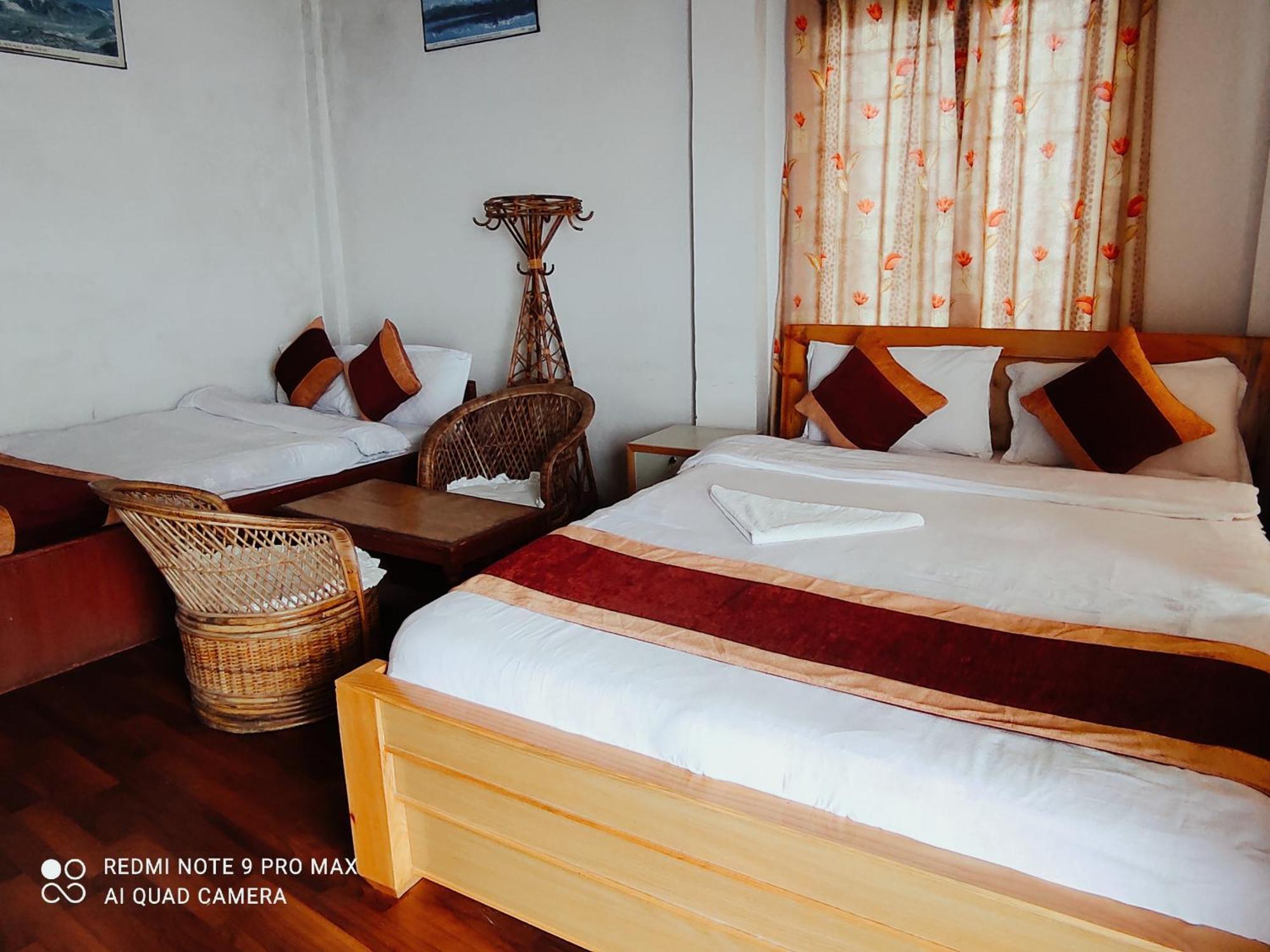 פוקהרה Lake View Lodge Sarangkot מראה חיצוני תמונה